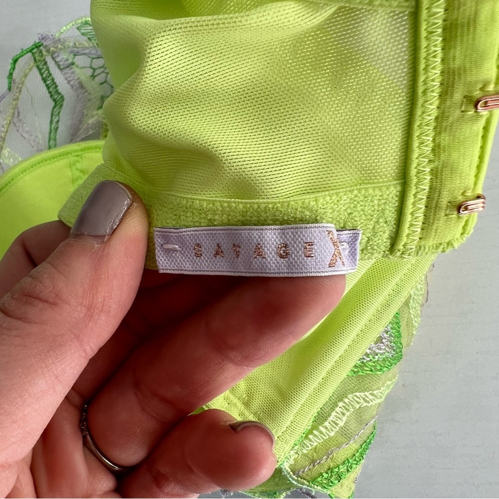 Savage X Fenty Shining Star lime green Embroidered Unlined Demi Bra size 38DD - Picture 9 of 12